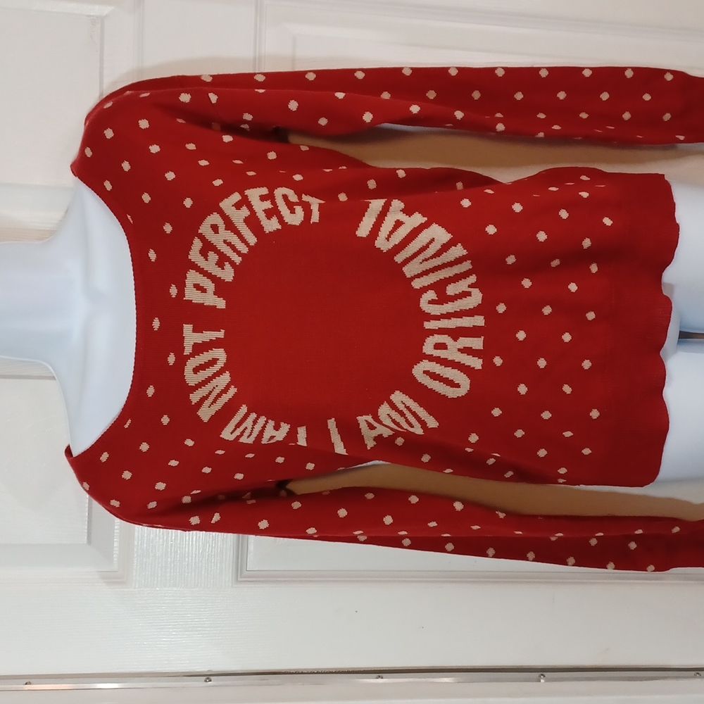 YOKI Sweater